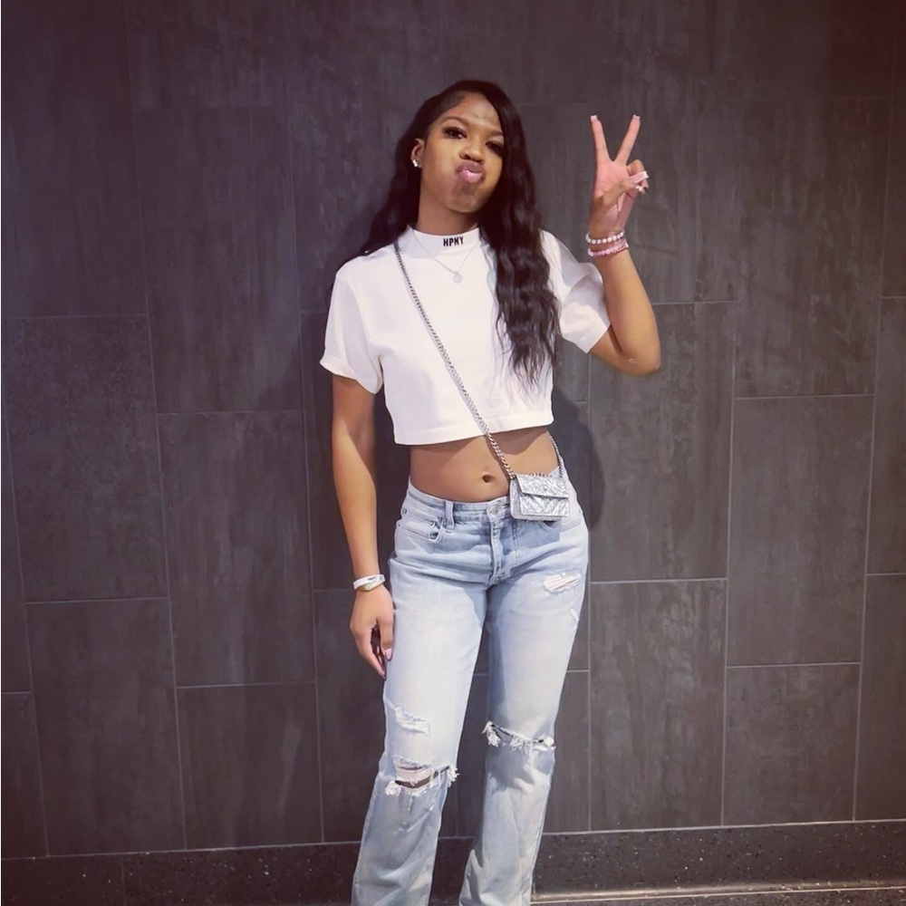 Meet your Posher, Brooke